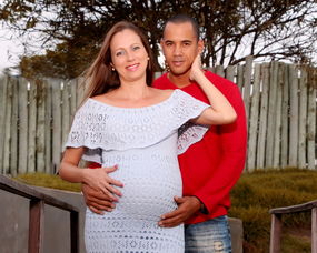 女儿回应父亲打赏女主播花光27万，数字时代的伦理与情感反思