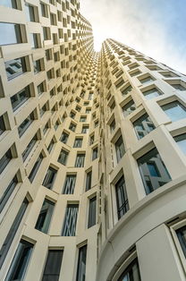 古镇疫情，历史与现代的交汇点