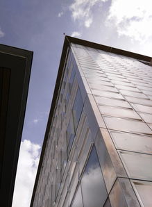 玻璃自动门,现代装潢中的时尚与功能 玻璃自动门,现代装潢中的时尚与功能