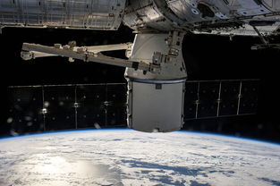 美宇航员滞留太空9个月终盼来飞船，太空探索的艰辛与希望