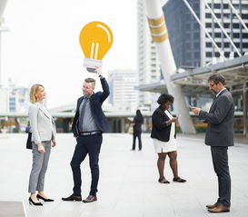 家里家外背后团队,短剧如何创造月入过亿的奇迹? 家里家外背后团队,短剧如何创造月入过亿的奇迹?