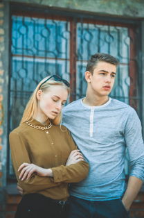 吴宣仪哭了以为自己组赢了，情感与竞争的交织