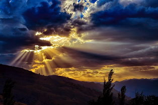 探索自然奇观，火烧云的奥秘与教学策略